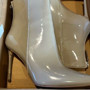 Steve Madden taupe booties Size 10  only worn in house